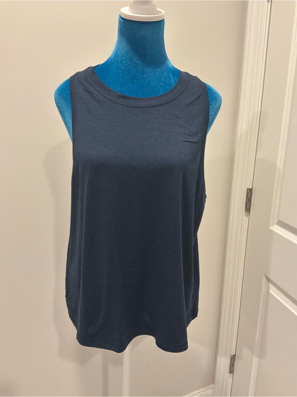 Athleta Dark Navy Sleeveless Tank Top